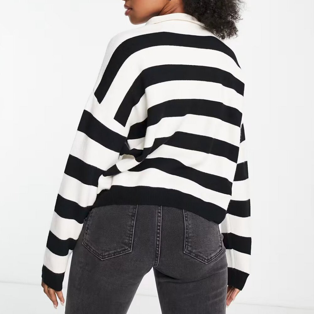 Stradivarius Striped Knit Half Zip Sweater in Black and White - Picture 3 of 13